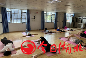 “健康瑜伽练就精彩自己”全民健身项目 关东街清江社区惠民利题活动(图3)