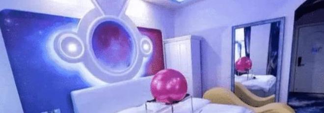 银河娱乐澳门娱乐网站酒店情侣套房中的“圆球”有什么用？前台小妹：年轻人用得多一些(图4)