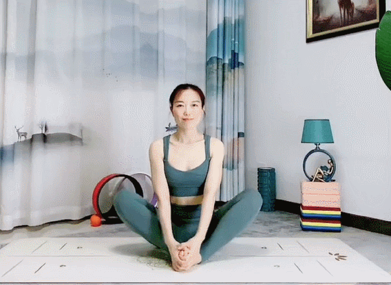 银河娱乐澳门娱乐网站5个瑜伽训练体式帮你紧致腿部肌肉练出又细又长的大腿(图4)