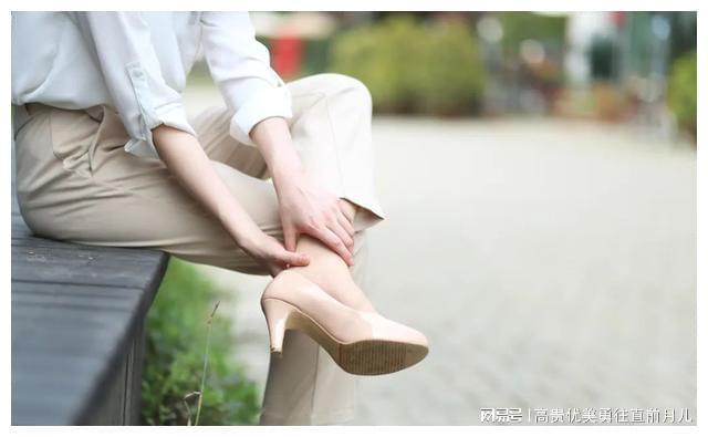 「金融街电讯看世界」王新华：高跟鞋为什么被女性们抛弃？(图1)